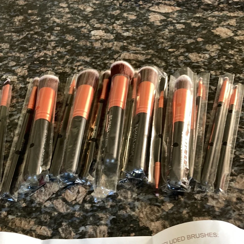 BS-MALL PROFESSIONAL & PORTABLE MAKEUP BRUSHES NWT